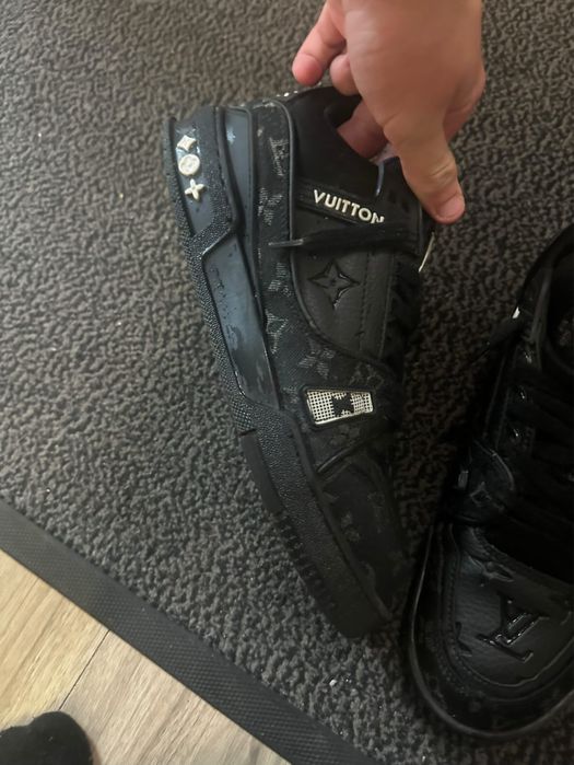 Adidasi Louis Vuitton marimea 42