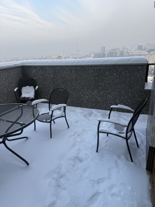 Стол со стульями на террасу