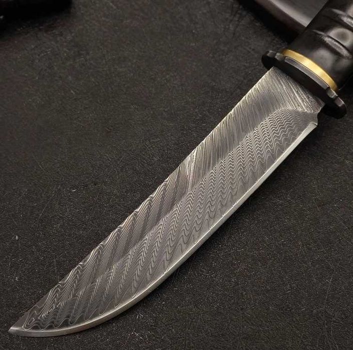 Cutit japonez samurai, lama Damasc in teaca lemn abanos