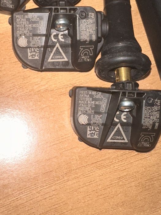 Senzori presiune roti Ford originali cod PR3T-1A180-CB