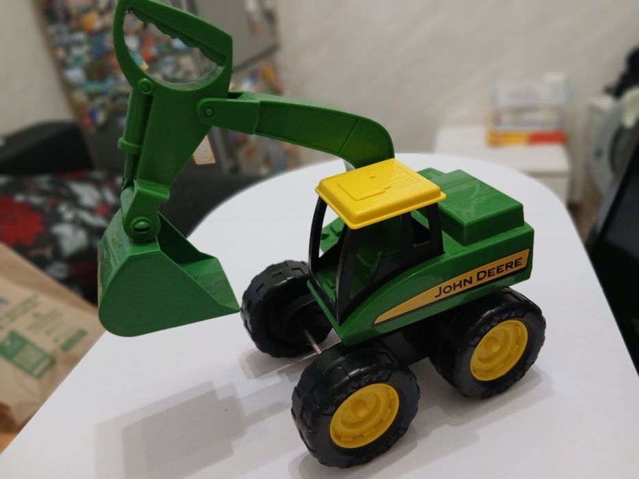 Детски багер John Deere