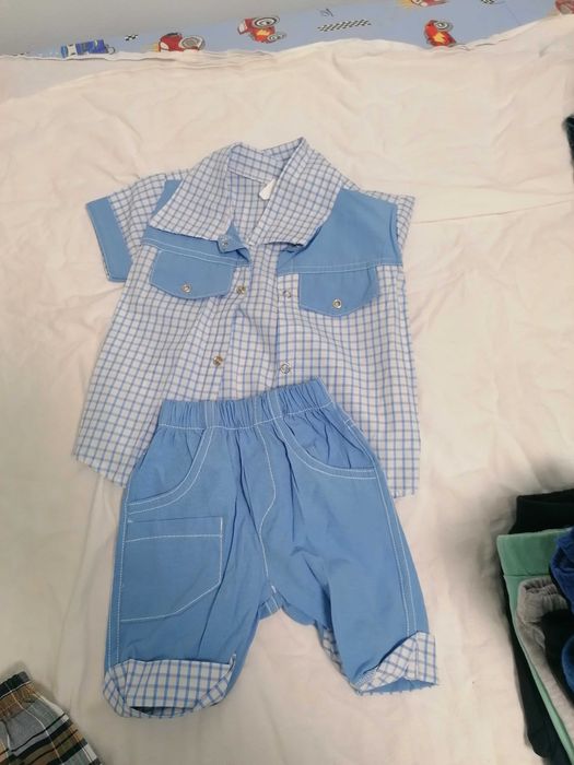 Къси панталонки за бебето