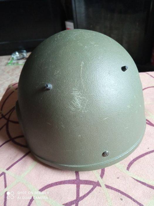 Кевларена военна каска