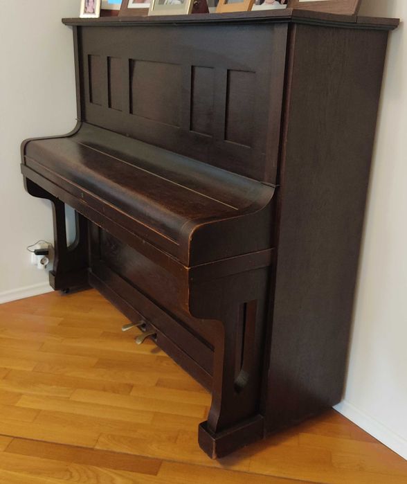 Продавам класическо немско пиано Hans Vogel Leipzig