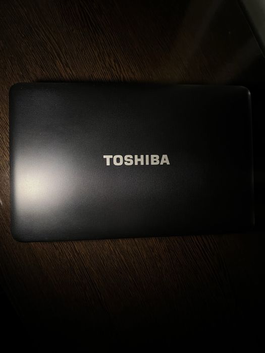 Ноутбук Toshiba в хорошем состоянии
