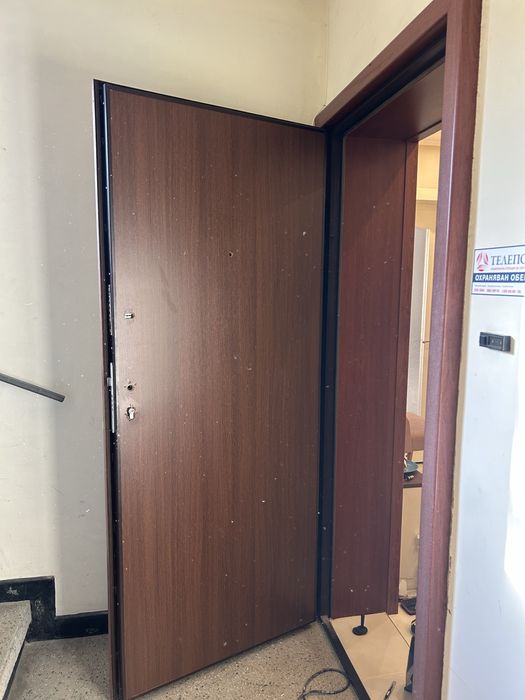 Професионално облепяне на врати кухни и мебели