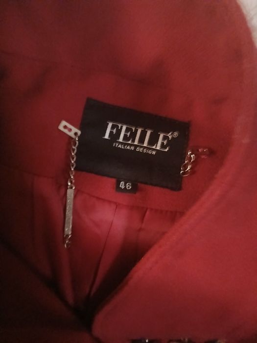 Продам пальто новые