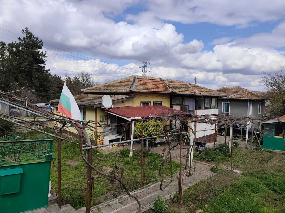 Продава се Къща в с. Владимирово, Област Добрич - 80 кв.м за 287 €/кв.м - Снимка #2