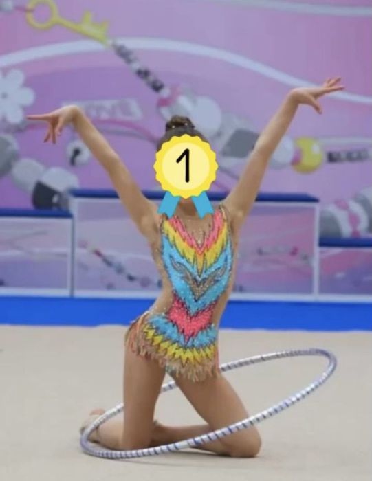 Купальник для художественной гимнастики.