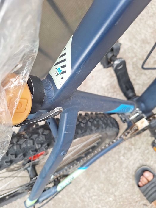 Bicicleta BTWiN roti 27,5 cadru M, Shimano Deore, reducere doar azi