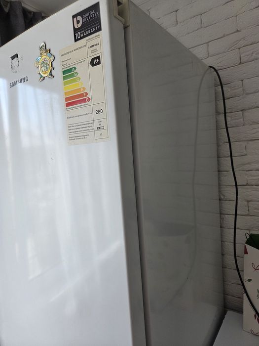 Продам холодильник