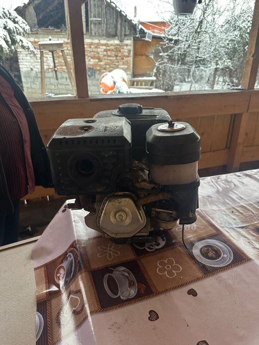 Vând motor de motocultor 18cp