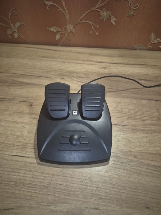 Игровой руль defender.