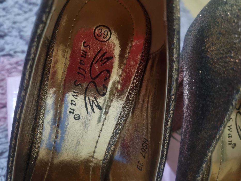 Pantofi femei noi in cutie