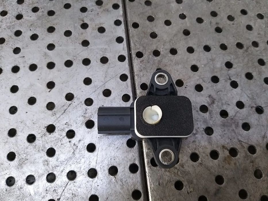 Senzor impact audi a4 b7 8e 8p0955557