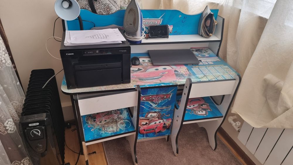 Shkaf parta spalni etajli karovat