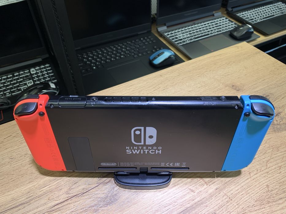 Игровая приставка Nintendo Switch 10667/A10