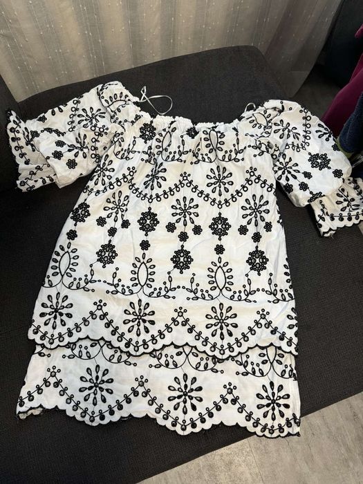 Нова рокля  Zara Xs/S