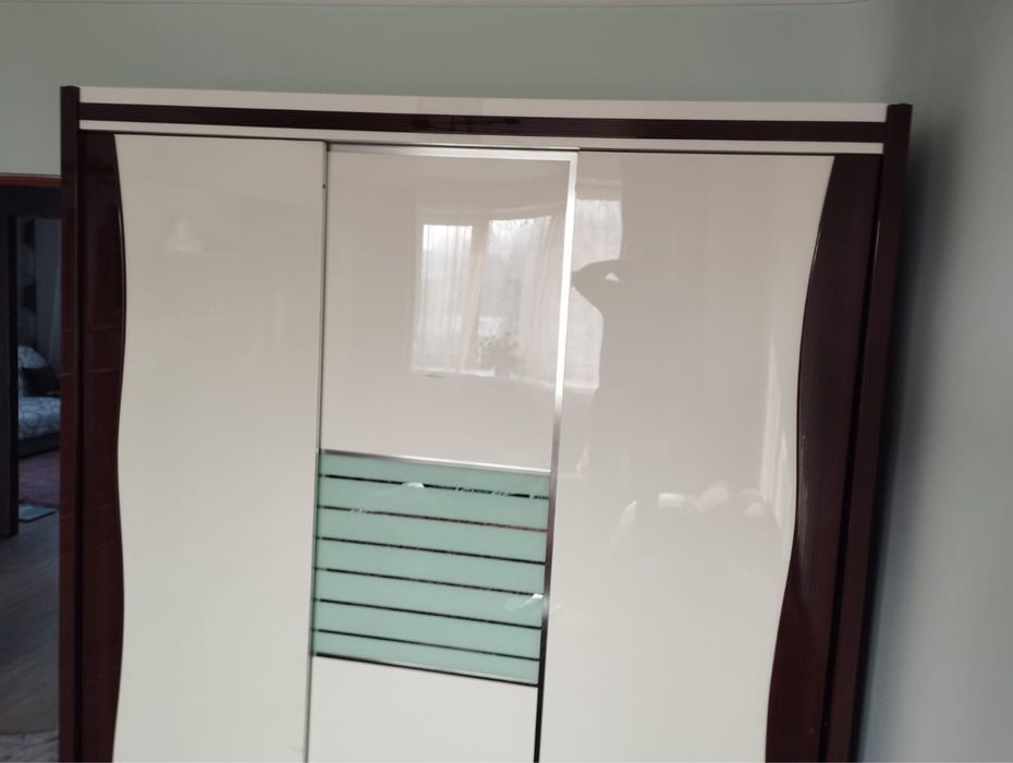 Продам спальный гарнитур