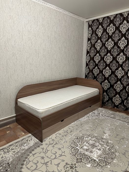 Продам шкаф и две кровати