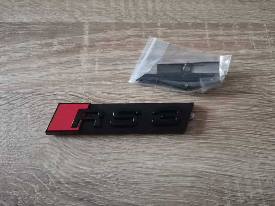 Предна решетка черна емблема Audi Ауди RS3