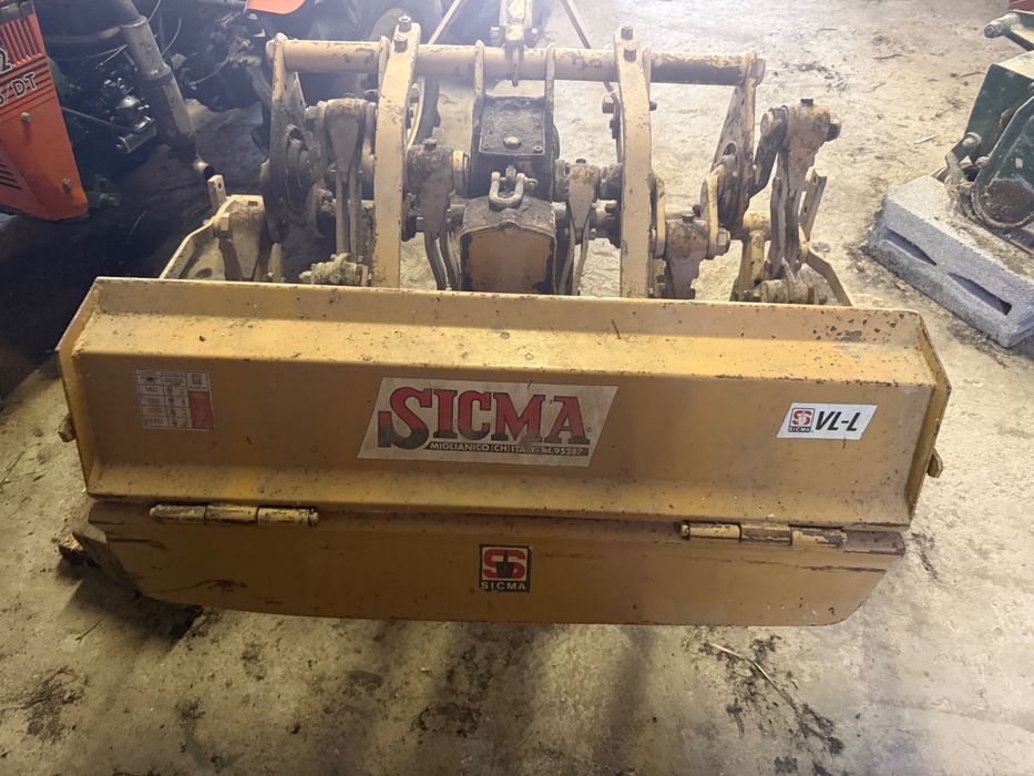 Tractor goldoni 932 4x4 rs/dt cu roti stertante (nu se indoaoe de la jumate)