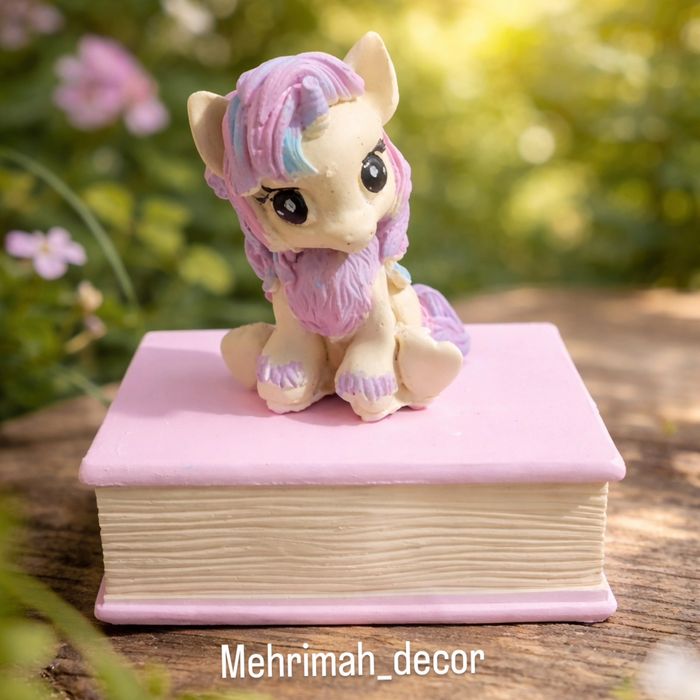 "Kitob ustidagi Yedinarog" shkatulka