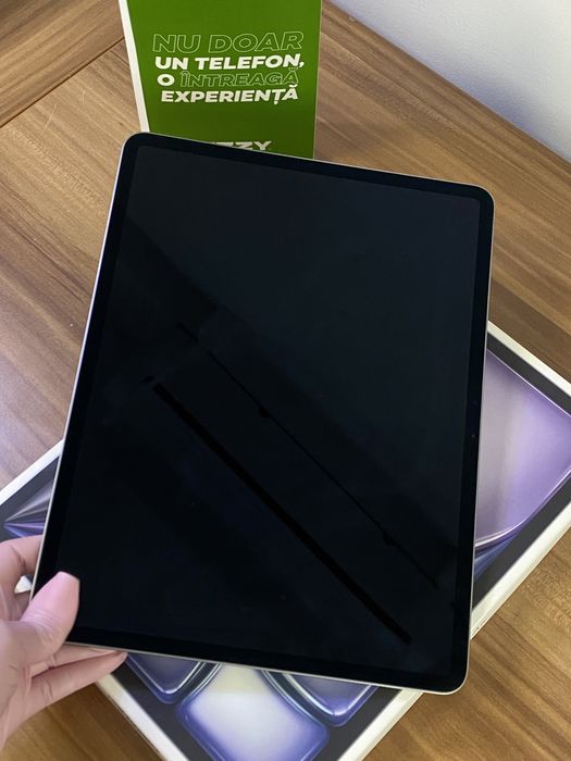 iPad Air 13-Inch M3 / WI-FI / 128 GB / Space Gray / Ca nou