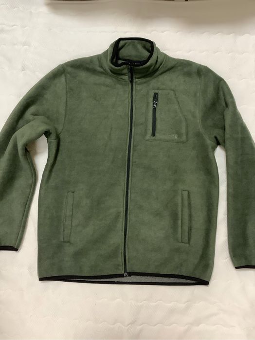 Jacheta Broker’s polar imblanita barbati