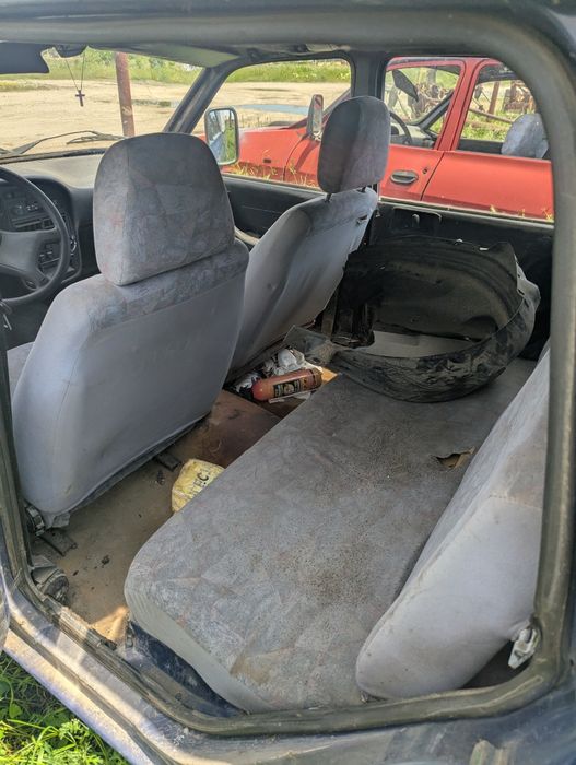 Dezmembrez Dacia Pick up