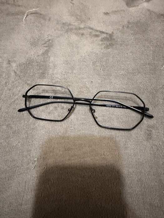 Очки без стекол