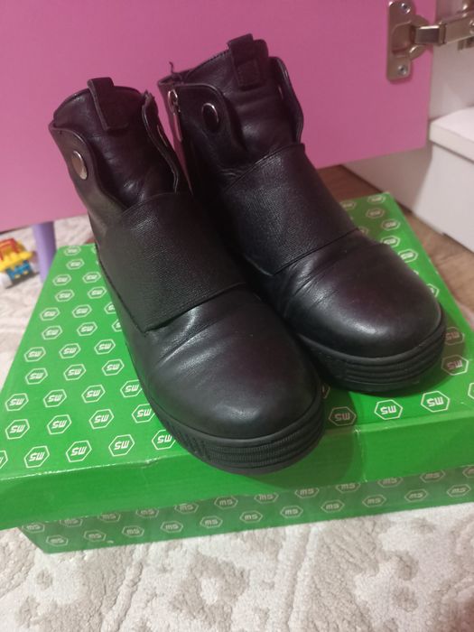 Продам полуботинки