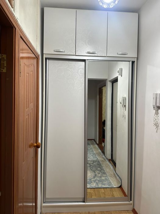 Шкаф купе с зеркалом