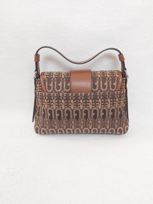 Furla чанта текстил и кожа