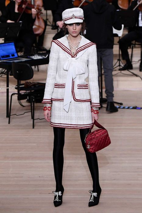 оригинален костюм Chanel