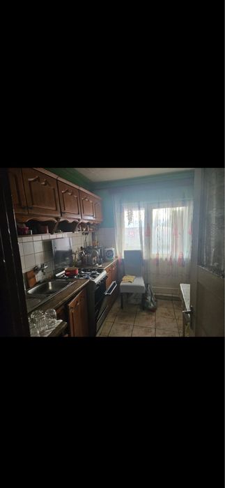 Vand apartament cu 3 camere in Carpati 2