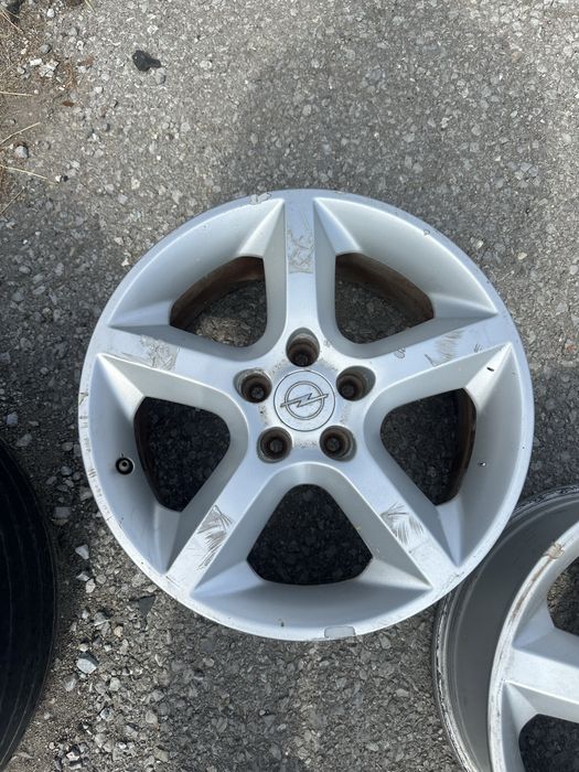 Оригинални джанти за Opel astra H 2007г/ опел астра H/ 17цола 5х110 65.1мм/ 7Jx17ET39/ подходяща зафира А и Б вектра Ц