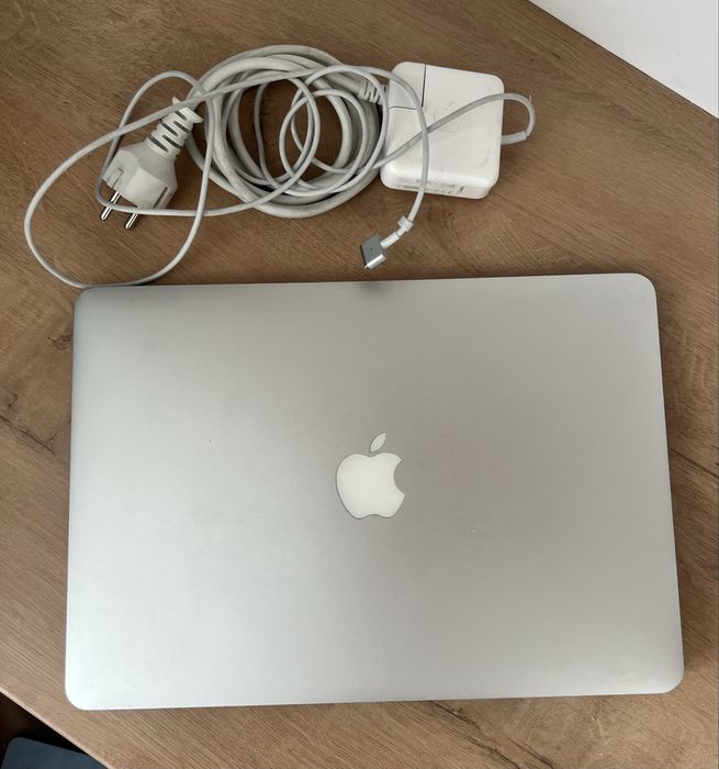 Macbook Air 13 (mid 2012, Intel Core i5)