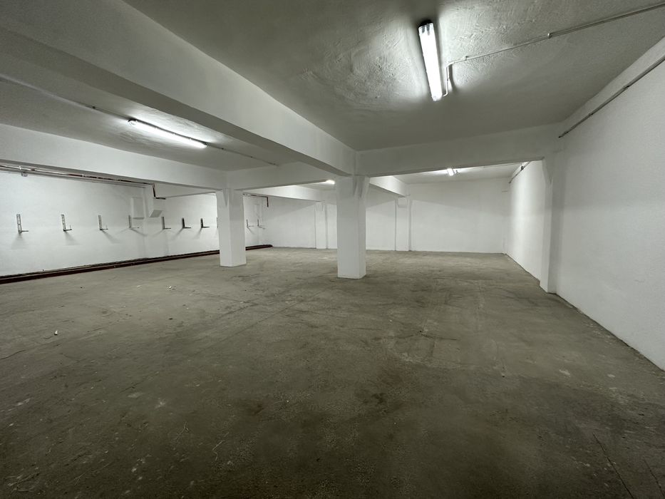 Inchiriez spatiu depozitare