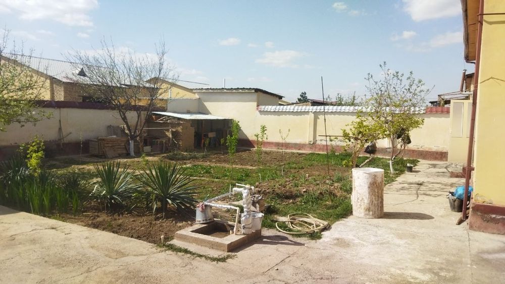 Коттедж срочно сотилади