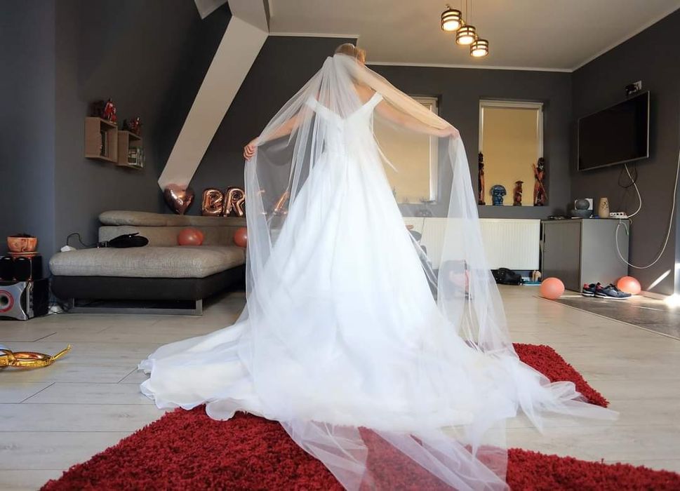 Vând rochie de mireasă