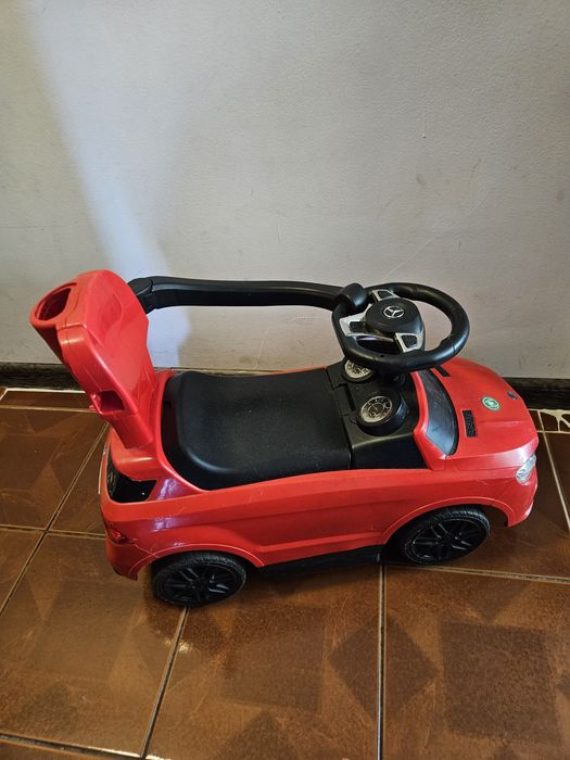 Количка за дете мерцедес GLE