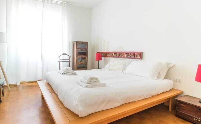 Тристаен апартамент Център