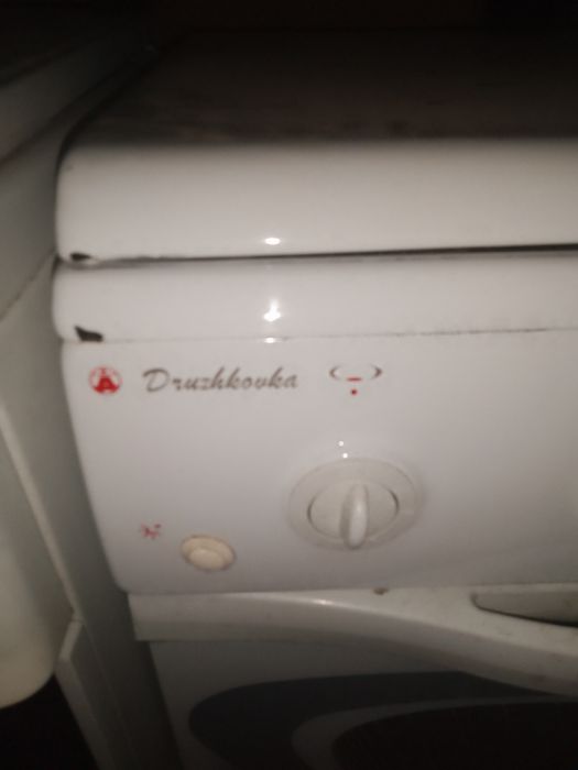 2 газ плиты продам