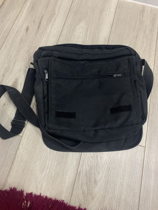 Сумка для ноута. Вместительная 5 отсека