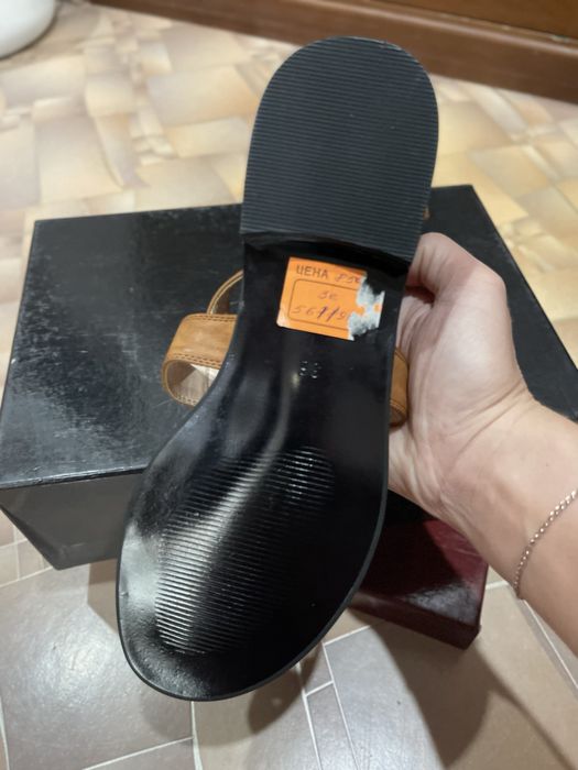 Продам кож.сандалии