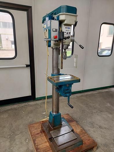 Masina găurit coloană