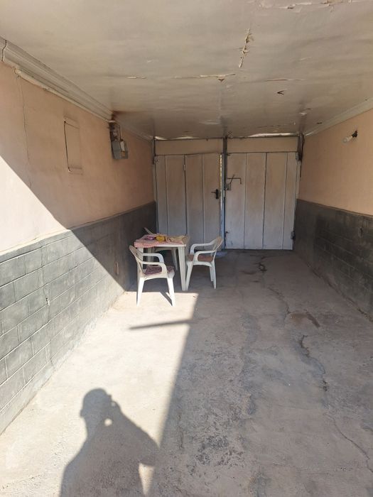 Урикзорда   6  соту 5 хона сотилади