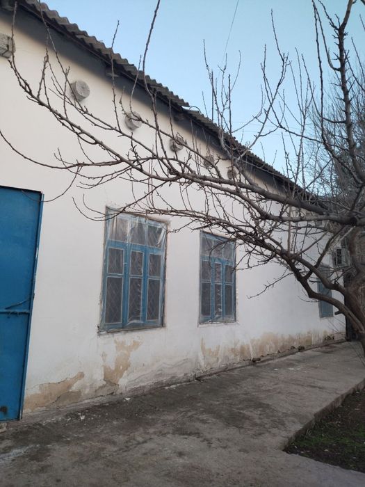 Hovli sotiladi karmanada