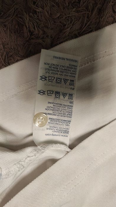 Vând polo Hilfiger jeans, M sau L mai strâmt